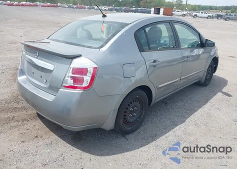 2011 Nissan Sentra 2.0S z USA, uszkodzony, nr VIN 3N1AB6AP8BL712648
